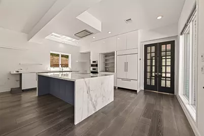 2114 Wroxton Road, Houston, TX 77005 - Photo 15