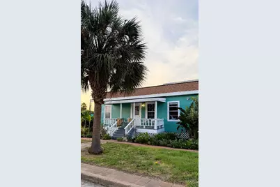 1028 Avenue L, Galveston, TX 77550 - Photo 1