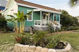 1028 Avenue L, Galveston, TX 77550 - Photo 3