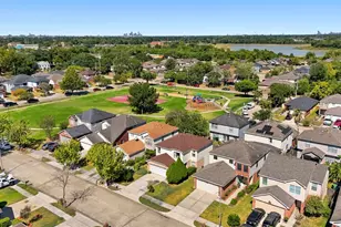 11807 Kewalo Basin Ln, Houston, TX 77034 - Photo 19