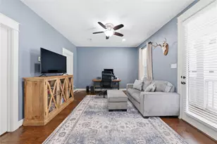 1425 W 23rd St, Houston, TX 77008 - Photo 5