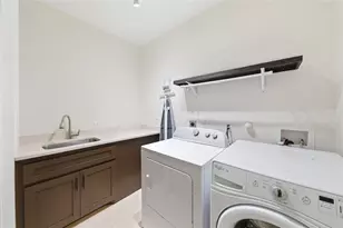 1425 W 23rd St, Houston, TX 77008 - Photo 33