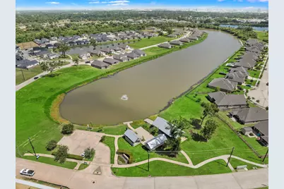 130 Water Grass Trail, Clute, TX 77531 - Photo 35