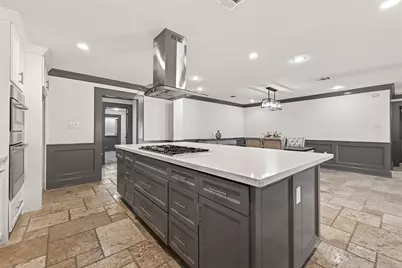 10054 Cedardale Drive, Houston, TX 77055 - Photo 15