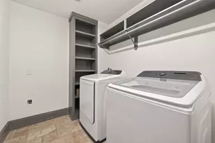 10054 Cedardale Dr, Houston, TX 77055 - Photo 29