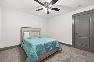 10054 Cedardale Dr, Houston, TX 77055 - Photo 33