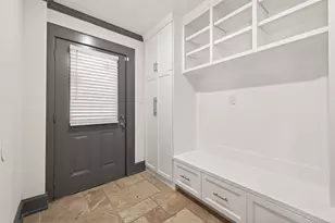 10054 Cedardale Dr, Houston, TX 77055 - Photo 17