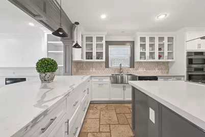 10054 Cedardale Drive, Houston, TX 77055 - Photo 13