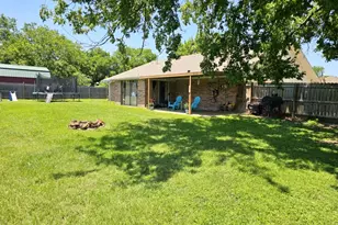 601 Rogers St, Normangee, TX 77871 - Photo 25