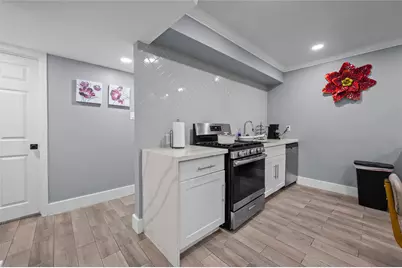 3611 Graustark Street #17, Houston, TX 77006 - Photo 7