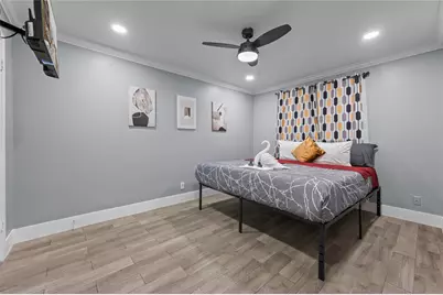 3611 Graustark Street #17, Houston, TX 77006 - Photo 11