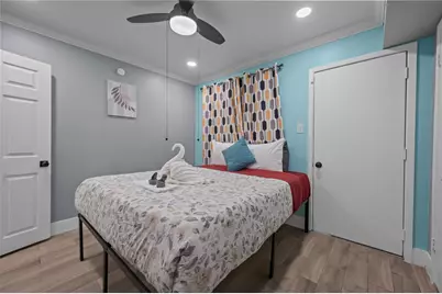 3611 Graustark Street #17, Houston, TX 77006 - Photo 9