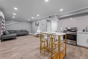 3611 Graustark St, Houston, TX 77006 - Photo 5