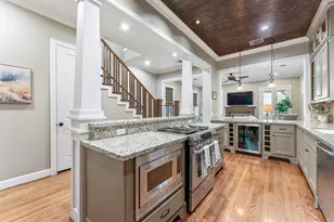 836 E 24th St, Houston, TX 77009 - Photo 9