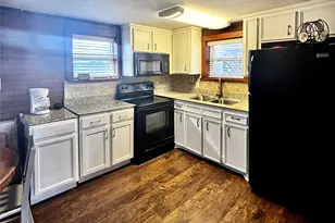 347 Bonito Ln, Surfside Beach, TX 77541 - Photo 9