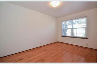 6923 Cole Creek Drive, Houston, TX 77092 - Photo 11