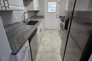 5628 Birchmont Dr, Houston, TX 77091 - Photo 9