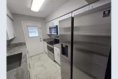 5628 Birchmont Drive #D, Houston, TX 77091 - Photo 11