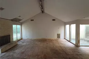 16379 Havenpark Dr, Houston, TX 77059 - Photo 25