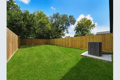 8122 Double Avenue #B, Houston, TX 77088 - Photo 17