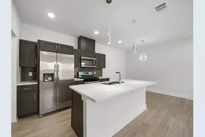 8122 Double Avenue #B, Houston, TX 77088 - Photo 7