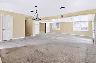 211 Rue Orleans St, Baytown, TX 77520 - Photo 9