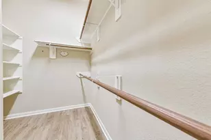 7201 Valentine Ln, Pearland, TX 77584 - Photo 13