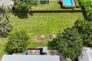 749 12th St, Dickinson, TX 77539 - Photo 35