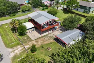 749 12th St, Dickinson, TX 77539 - Photo 37