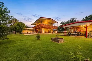 749 12th St, Dickinson, TX 77539 - Photo 1