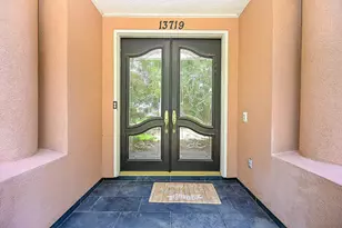 13719 Neils Branch Dr, Houston, TX 77077 - Photo 9