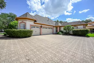 13719 Neils Branch Dr, Houston, TX 77077 - Photo 7