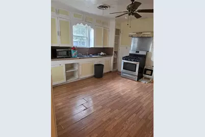 108 W Humble Street, Baytown, TX 77520 - Photo 35