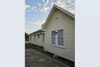 108 W Humble Street, Baytown, TX 77520 - Photo 19