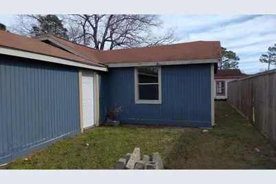 1408 Austin Street, Bay City, TX 77414 - Photo 3