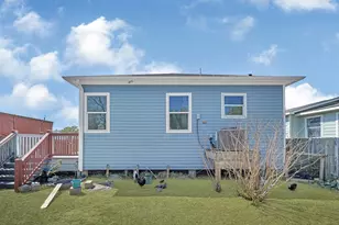 771 10th St, Dickinson, TX 77539 - Photo 3