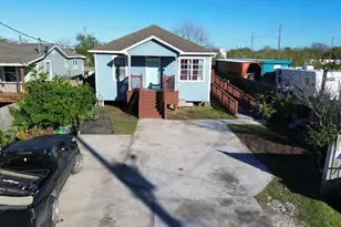 771 10th St, Dickinson, TX 77539 - Photo 25