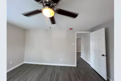 6708 Avenue I #E, Houston, TX 77011 - Photo 9