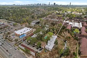 8211 Katy Fwy, Houston, TX 77024 - Photo 15