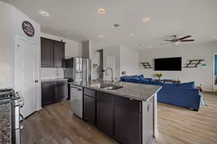 523 High Holly Cir, Magnolia, TX 77354 - Photo 7