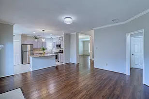 427 Birch Hill Dr, Sugar Land, TX 77479 - Photo 9