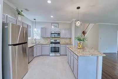 427 Birch Hill Drive, Sugar Land, TX 77479 - Photo 11