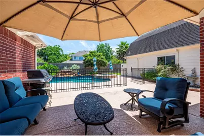 803 Hackberry Lane, Friendswood, TX 77546 - Photo 33