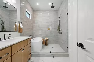 1711 Bologna Ln, Houston, TX 77055 - Photo 25