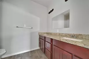 8034 Crestview Dr, Houston, TX 77028 - Photo 11