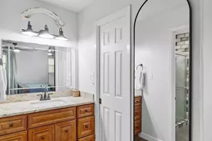 1003 Virginia St, Edna, TX 77957 - Photo 13