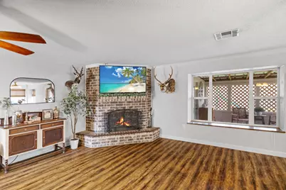 1003 Virginia Street, Edna, TX 77957 - Photo 5