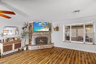 1003 Virginia St, Edna, TX 77957 - Photo 5