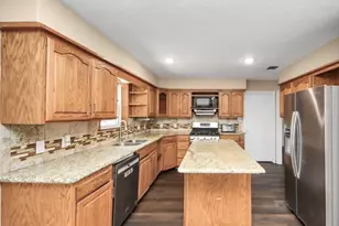 423 Cannon Ball Dr, Spring, TX 77380 - Photo 7