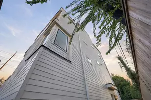 1110 Peden St, Houston, TX 77006 - Photo 7